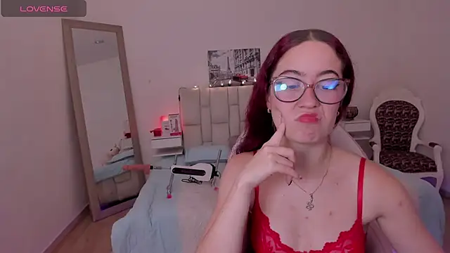 Amaraa couper1 online show from February 15, 2026, 4:02 am