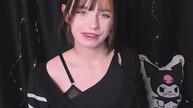 ruby dallos online show from November 4, 2025, 9:40 pm