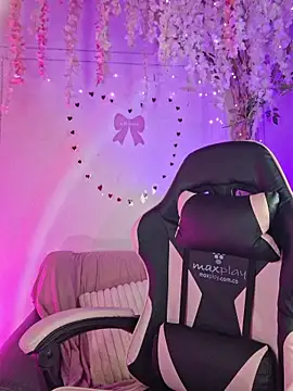 chloebrownn03 online show from February 19, 2026, 1:13 am