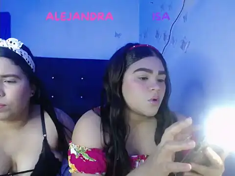 2moons full of love online show from November 16, 2025, 11:19 pm