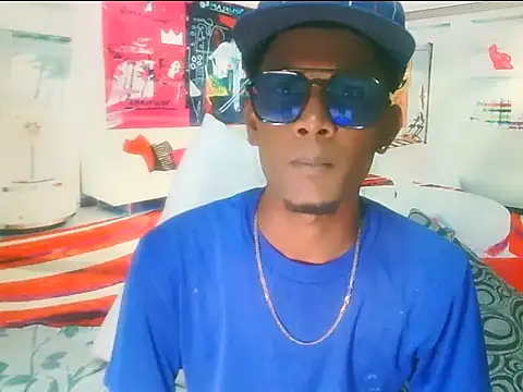 Snapshot of IndianThuggin chatting on October 20, 2025, 5:46 pm IndianThuggin online show from October 20, 2025, 5:46 pm