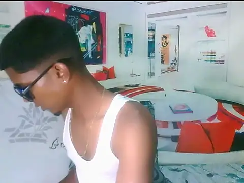 Snapshot of IndianThuggin chatting on October 21, 2025, 6:18 pm IndianThuggin online show from October 21, 2025, 6:18 pm