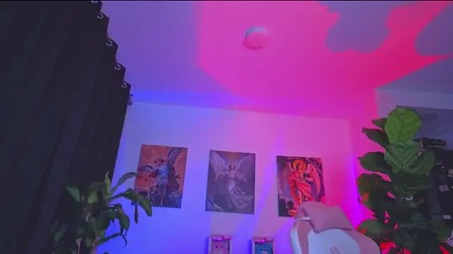 SophiaBerryy online show from April 11, 2026, 7:45 am