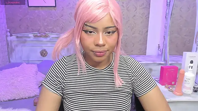 Snapshot of Sofia_clk chatting on June 5, 2026, 6:52 am Sofia clk online show from June 5, 2026, 6:52 am
