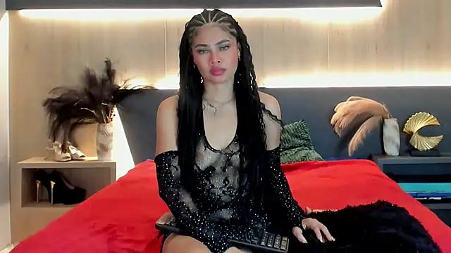LorenaVarga online show from July 17, 2026, 7:44 pm