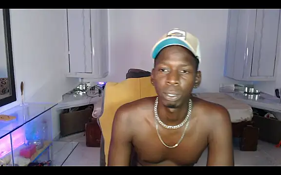 Snapshot of Black_Paradice chatting on June 9, 2026, 1:39 am Black Paradice online show from June 9, 2026, 1:39 am