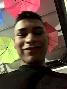 Snapshot of Emiliano_Reyes chatting on December 3, 2025, 1:17 am Emiliano Reyes online show from December 3, 2025, 1:17 am