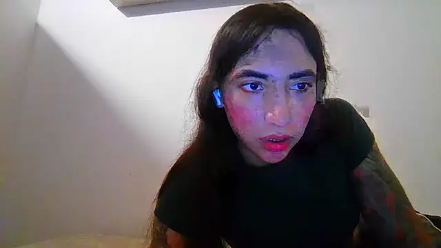 valeriahornier online show from July 22, 2026, 12:01 am