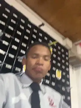 Danielalois online show from February 11, 2026, 4:01 am