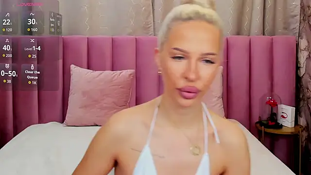 KailaCrystall online show from November 6, 2025, 1:53 am