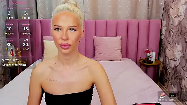 KailaCrystall online show from October 19, 2025, 2:47 am