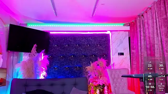 Queens Wonders Blonders online show from July 23, 2026, 5:27 am