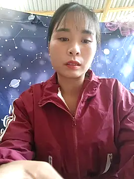 Squirrel-Pear online show from November 14, 2025, 1:09 am