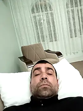 Snapshot of Bugattiveyron1 chatting on December 4, 2025, 9:36 pm Bugattiveyron1 online show from December 4, 2025, 9:36 pm