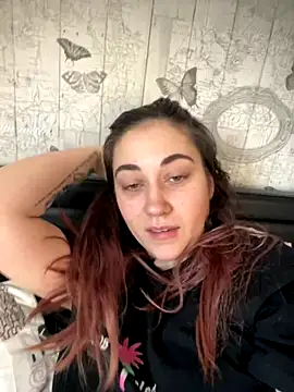 YourFrenchFeliciexo online show from December 2, 2025, 1:13 pm