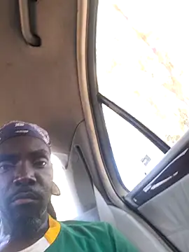 Snapshot of Mboro1988 chatting on February 21, 2026, 2:52 pm Mboro1988 online show from February 21, 2026, 2:52 pm