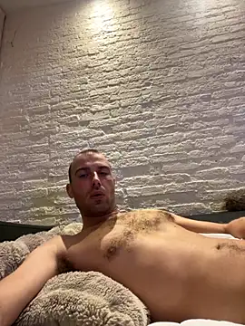 Rotteei1 online show from November 25, 2025, 7:36 pm