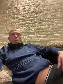 Rotteei1 online show from January 18, 2026, 8:29 am