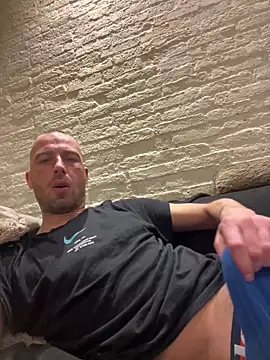 Rotteei1 online show from March 3, 2026, 6:20 am