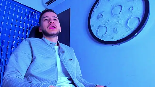 Snapshot of mike_257 chatting on March 4, 2026, 11:40 am mike 257 online show from March 4, 2026, 11:40 am