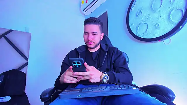 Snapshot of mike_257 chatting on February 5, 2026, 11:39 am mike 257 online show from February 5, 2026, 11:39 am