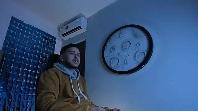 Snapshot of mike_257 chatting on February 28, 2026, 11:54 am mike 257 online show from February 28, 2026, 11:54 am