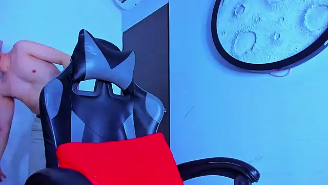 Snapshot of mike_257 chatting on March 20, 2026, 11:44 am mike 257 online show from March 20, 2026, 11:44 am