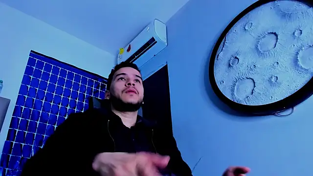 Snapshot of mike_257 chatting on March 17, 2026, 11:35 am mike 257 online show from March 17, 2026, 11:35 am