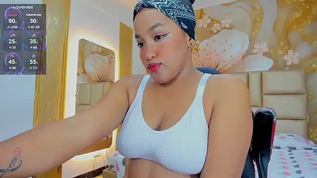 NahomiWalker  online show from March 1, 2026, 7:25 pm