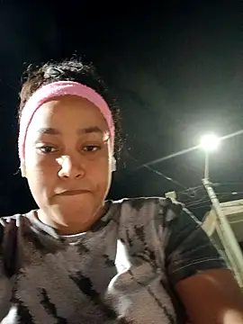 NahomiWalker  online show from November 5, 2025, 11:30 pm