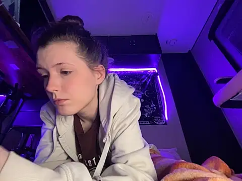 Thedeepwebcutie online show from May 1, 2026, 8:08 am