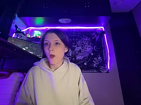 Thedeepwebcutie online show from May 9, 2026, 3:43 am