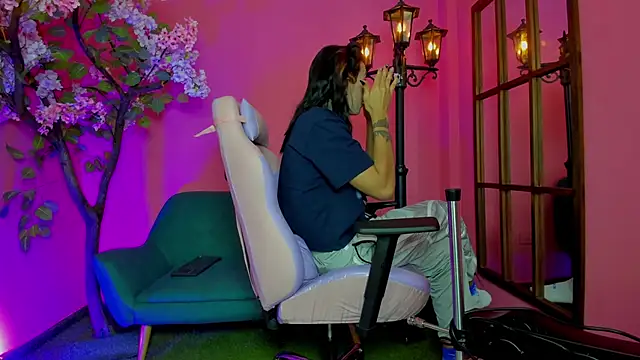 ArohomLester online show from March 12, 2026, 1:59 pm