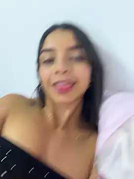 violeta365 online show from April 29, 2026, 8:04 pm