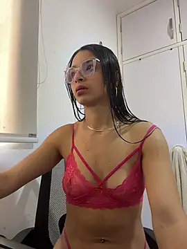 violeta365 online show from November 12, 2025, 2:43 pm