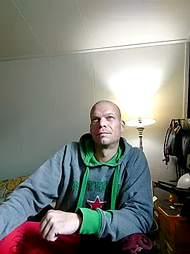 Kinky Play1 online show from October 19, 2025, 7:22 am