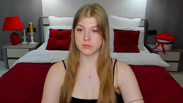 Snapshot of Stella_Light chatting on June 16, 2026, 6:57 am Stella Light online show from June 16, 2026, 6:57 am