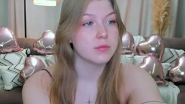 Snapshot of Stella_Light chatting on March 18, 2026, 4:15 am Stella Light online show from March 18, 2026, 4:15 am