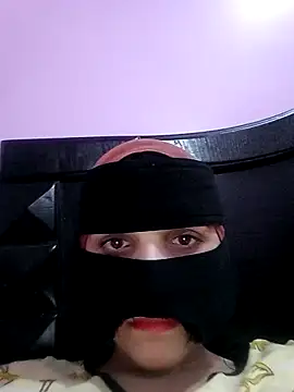 Snapshot of SandyAmr chatting on March 29, 2026, 7:21 am SandyAmr online show from March 29, 2026, 7:21 am