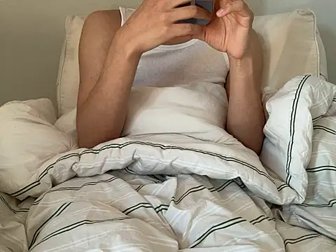 jihoooon 00 online show from February 8, 2026, 5:38 am