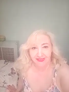 LadyKriss online show from March 14, 2026, 9:32 pm