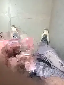 Snapshot of HeatableRevan chatting on April 8, 2026, 8:05 am HeatableRevan online show from April 8, 2026, 8:05 am