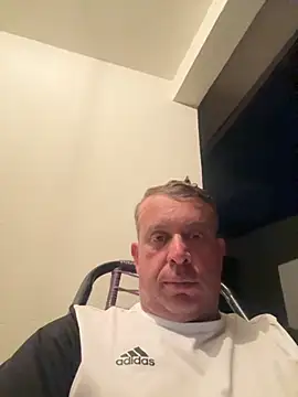 Snapshot of wellingtonmds chatting on November 10, 2025, 12:48 am wellingtonmds online show from November 10, 2025, 12:48 am