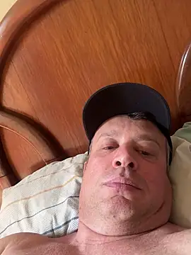 Snapshot of wellingtonmds chatting on October 22, 2025, 12:59 pm wellingtonmds online show from October 22, 2025, 12:59 pm