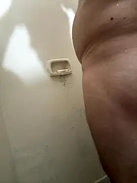 Snapshot of wellingtonmds chatting on November 5, 2025, 1:31 am wellingtonmds online show from November 5, 2025, 1:31 am