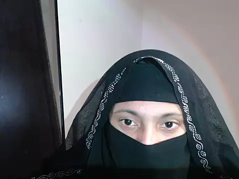 Hottie hania online show from November 11, 2025, 5:41 pm