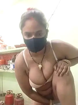 sexy 6hvhhh online show from November 26, 2025, 7:25 pm