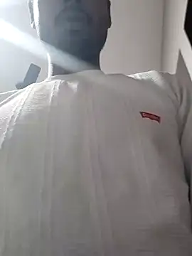 Snapshot of nick2445 chatting on December 16, 2025, 7:18 pm nick2445 online show from December 16, 2025, 7:18 pm