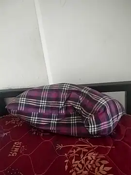 Snapshot of nick2445 chatting on October 19, 2025, 8:11 pm nick2445 online show from October 19, 2025, 8:11 pm