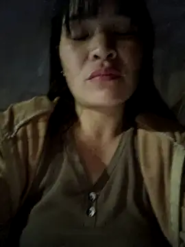 chipu06 online show from November 29, 2025, 2:28 pm